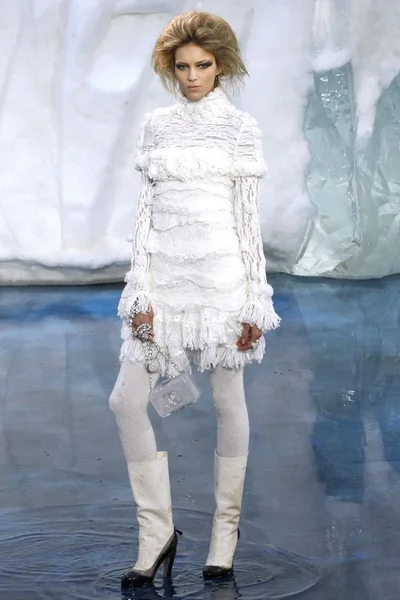 Look 69